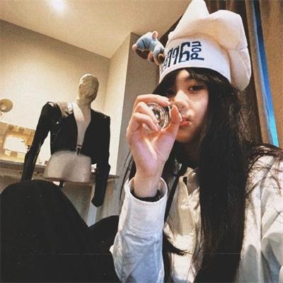 这女孩